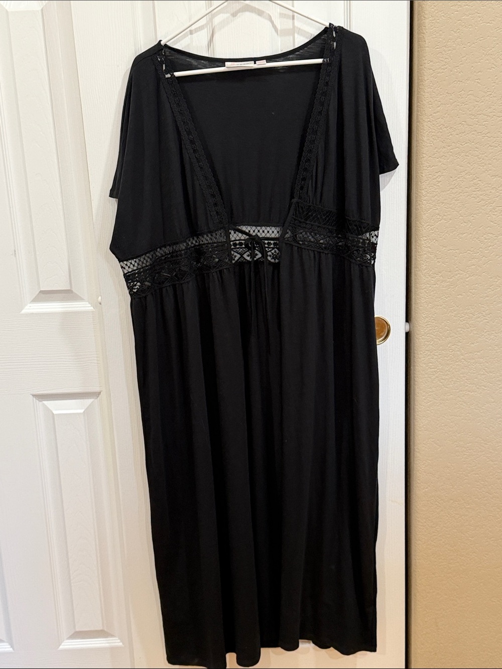 Belle Beach by Kim Gravel Crochet-Trim Maxi swimsuit cover-up size Med/Lg Petite